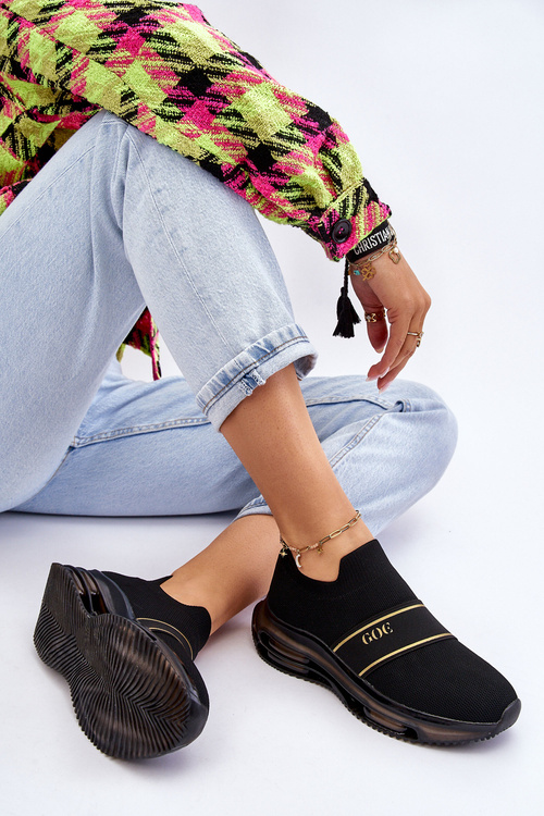 Жіноче спортивне взуття GOE LL2N4032 Чорний