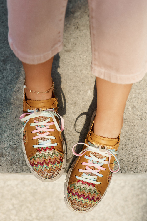 Жіночі Шкіряні Полуботинки Maciejka 05850-29 Мультicolore