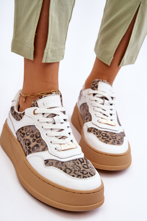 Зручне жіноче спортивне взуття GOE LL2N4052 біло-бежевий