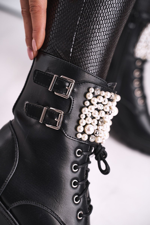 Чоботи жіночі на плоскому ходу чорні Bemmer