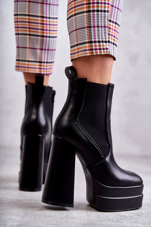 Жіночі шкіряні чоботи на масивному каблуці Black Jones