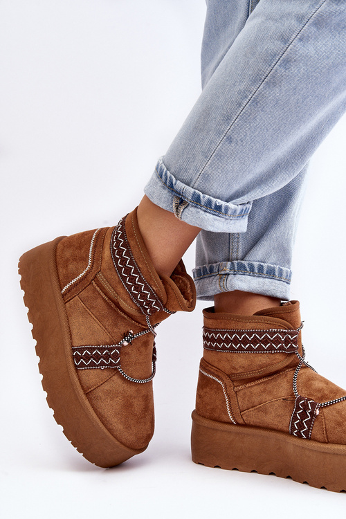 Жіночі снігові черевики на товстій підошві і шнурках верблюжого кольору Milson