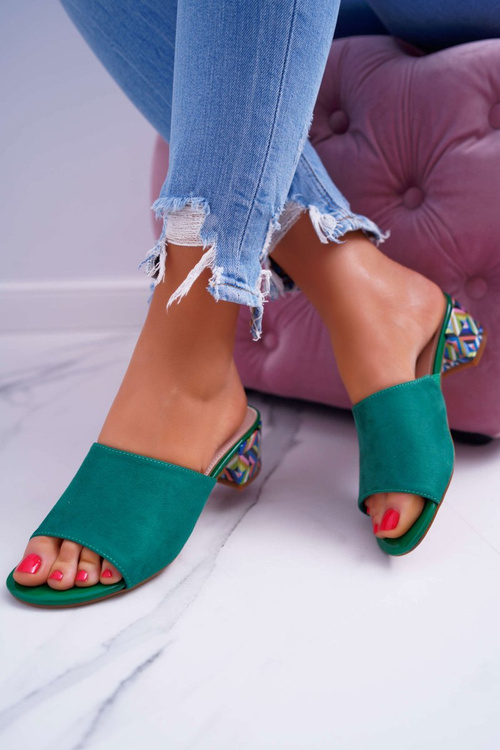 Жіночі елегантні шльопанці замшеві зелені Valencia