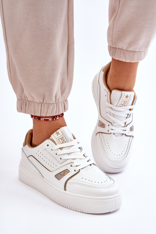 Жіночі зручні шкіряні кросівки білі Bowen