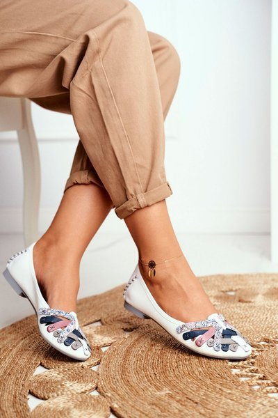 Жіночі шкіряні балетки Maciejka White 01358-21