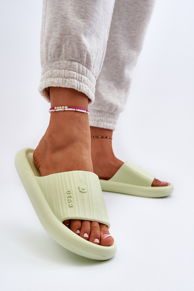 Жіночі легкі зелені поролонові шльопанці Fenicva