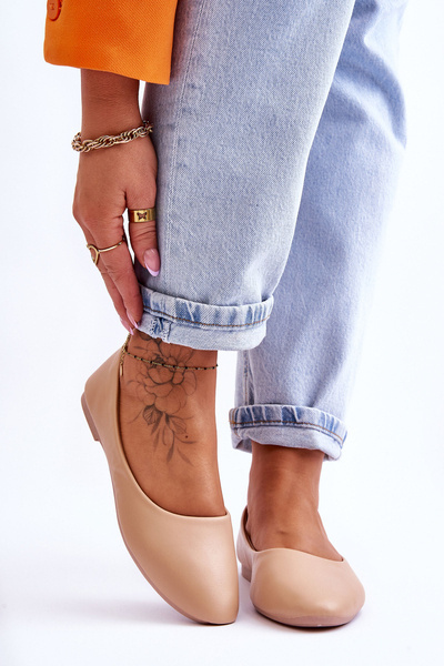 Шкіряні класичні бежеві балетки Stacee