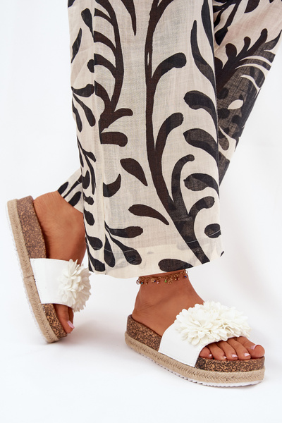 Жіночі Сандалі На Платформі З Декоративними Квітами Білі Тессара