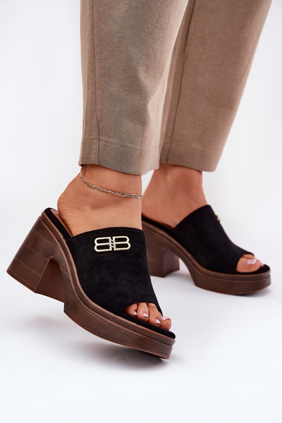 Жіночі Сандалі На Масивному Каблуці З Золотим Деталем Vinceza 17400 Чорні