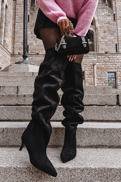 Чоботи жіночі на підборах чорні Ysolienne