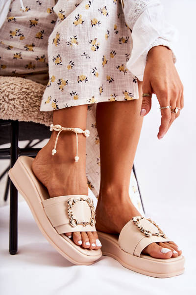 Жіночі модні шкіряні тапочки бежеві Adaline