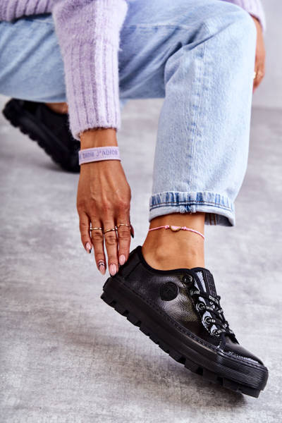 Модні лаковані кросівки Big Star KK274044 Чорні