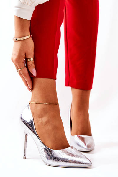 Туфлі на шпильках зі змійовим візерунком. Срібна тиссорія