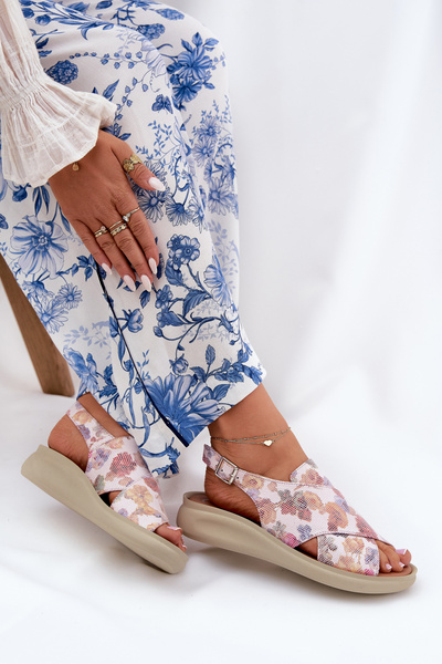 Туфлі жіночі з екошкіри з квітами багатоколірні Tosmelia