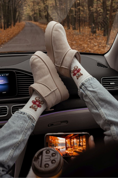 Жіночі Шкарпетки Ведмедик у Світері Ecru