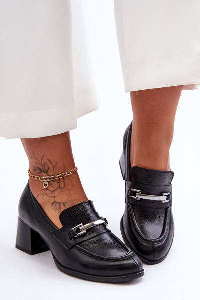 Зручні шкіряні туфлі Damira чорного кольору