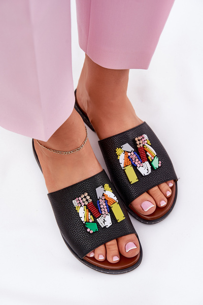 Жіночі сандалі на плоскому каблуці з декором чорні Clelione