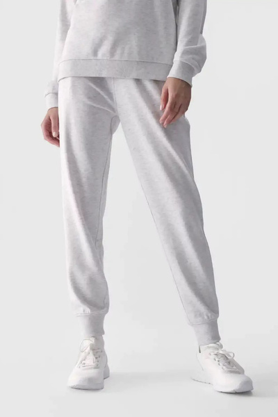 Жіночі спортивні штани Jogger 4F сірі 4FWMM00TTROF0945-27M