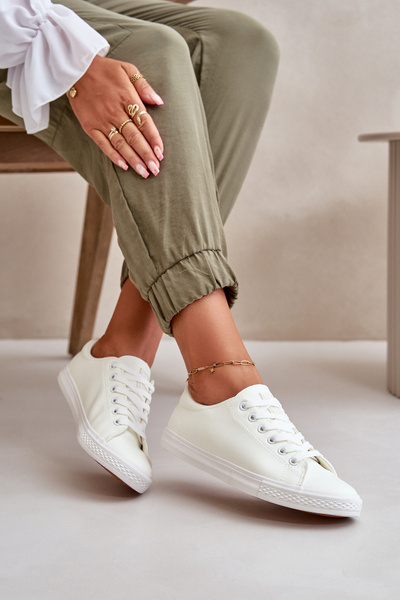 Жіночі шкіряні класичні кросівки Misima білого кольору на шнурівці