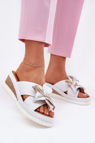 Шкіряні Жіночі Сандалі На Котурі З Декоративною Квіткою Artiker 52C0537 Білі