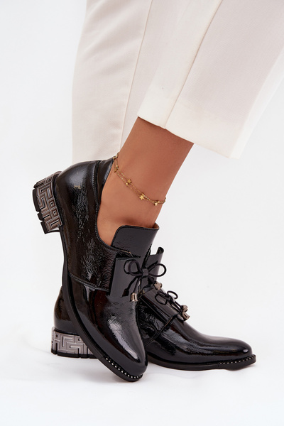 Лаковані жіночі туфлі на низькому каблуці з бантом Zazoo 1399 Чорні