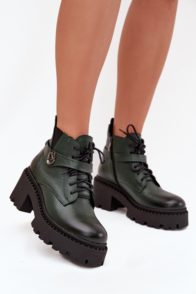 Шкіряні жіночі чоботи на каблуці з декоративним ремінцем ізольовані Zazoo 60557 Темно-зелений