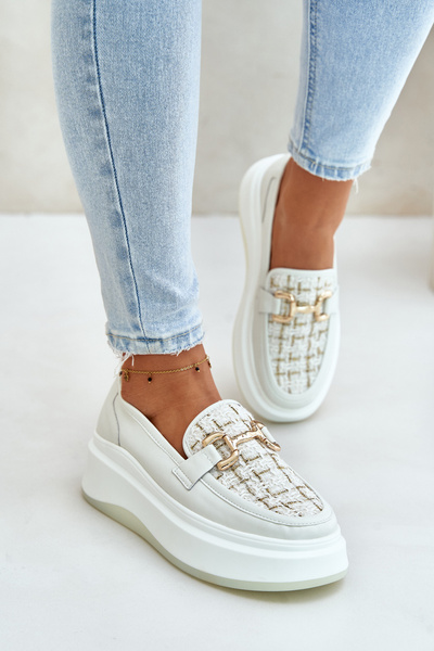 Шкіряні жіночі мокасини на платформі з золотистим декором 89105 Vinceza Light Beige