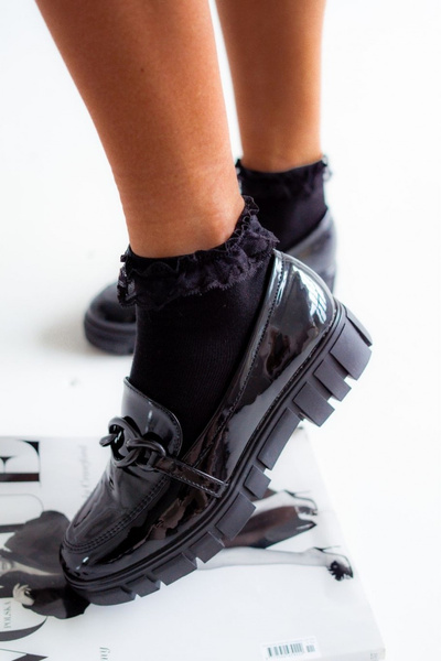 Жіночі бавовняні шкарпетки з мереживом чорного кольору