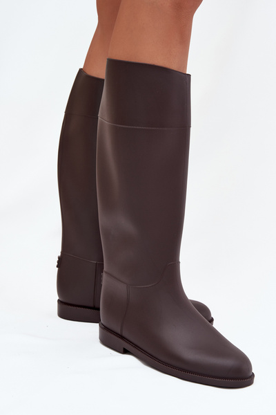 Високі жіночі гумові чоботи на плоскому підборі шоколадні Melianne