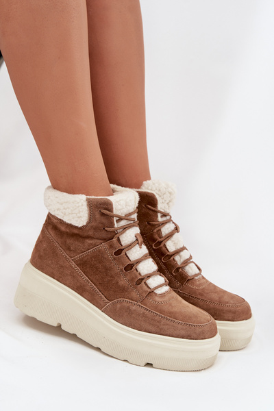 Замшеві жіночі зимові чоботи з хутром на платформі Vinceza 95354 Camel