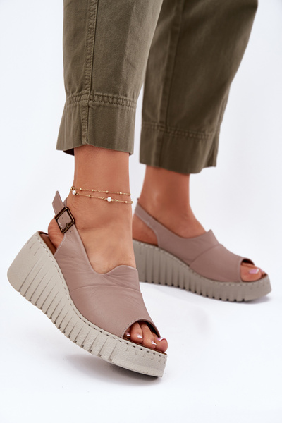 Жіночі Сандалі З Натуральної Шкіри На Танкетці Темно-бежеві Artiker 54C0788