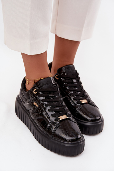 Лаковані жіночі кросівки на платформі Lee Cooper LCJ-25-09-3870 Чорні