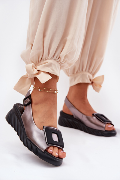 Жіночі шкіряні сандалі на платформі з декором Artiker 56C2158 графіт